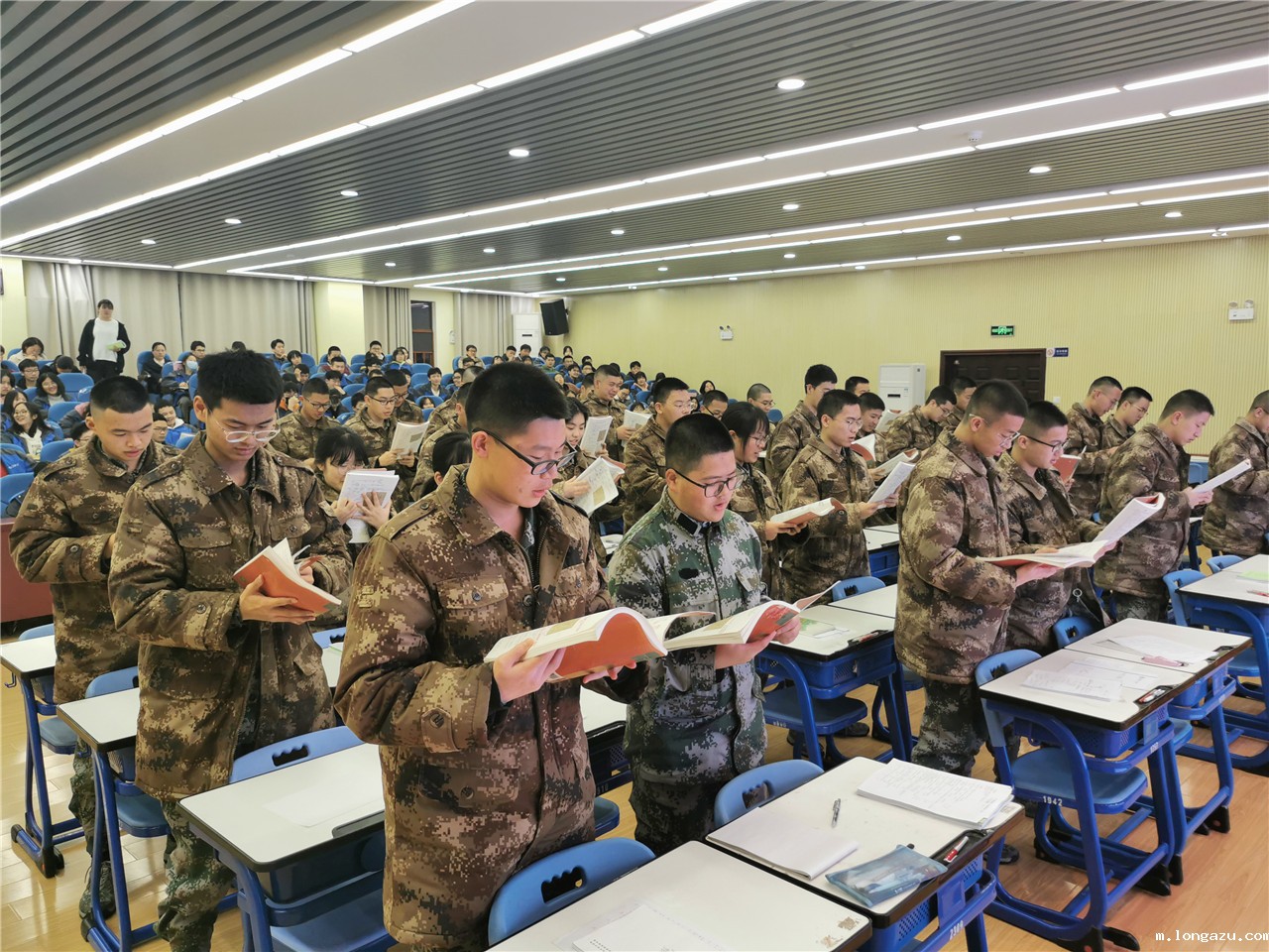 1615364817337799.jpg 2003班晨读实训示范.jpg