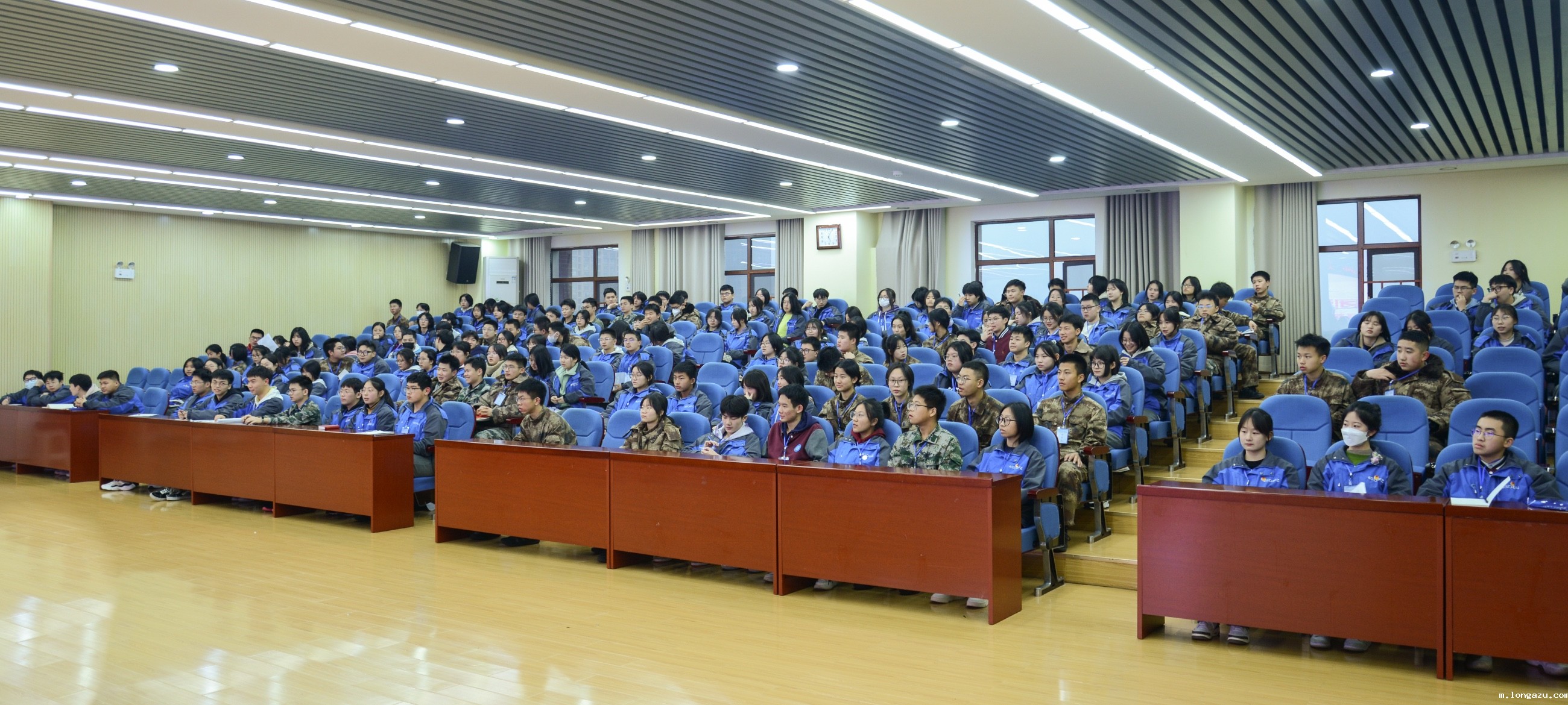 1678156995133342.jpg 1678156995133342.jpg